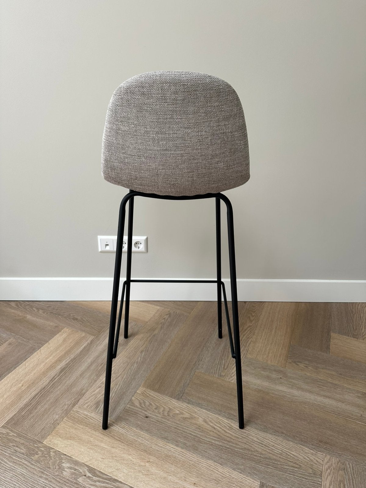 2x Giga Meubel Saar barkruk – Beige – Zo goed als nieuw, Ophalen, 60 tot 90 cm, Zo goed als nieuw, Metaal