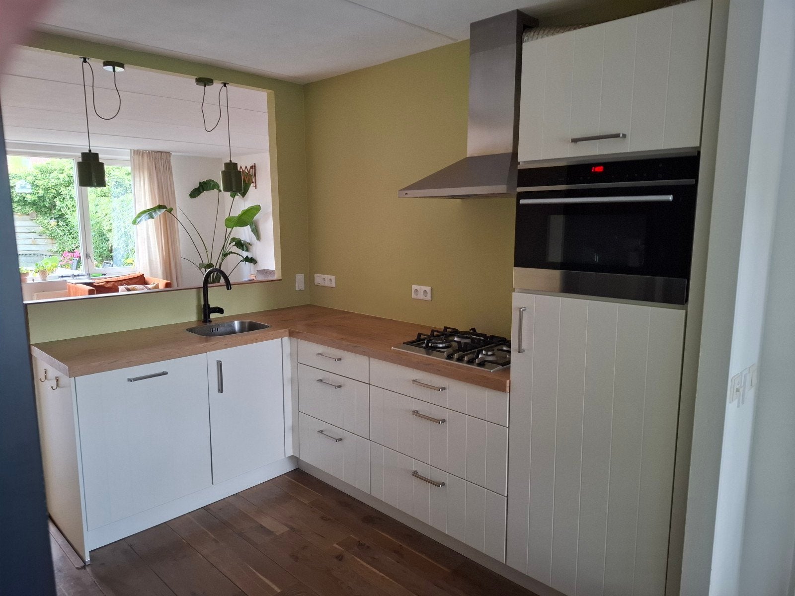 super mooie keuken inclusief inbouwapparatuur, Huis en Inrichting, Keuken | Complete keukens, Ophalen, Hoekkeuken, Zo goed als nieuw