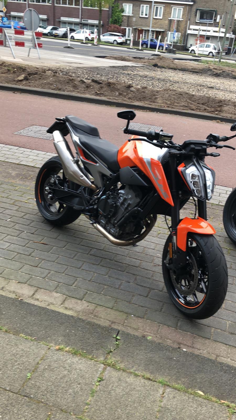 Duke 790, Particulier, Naked bike