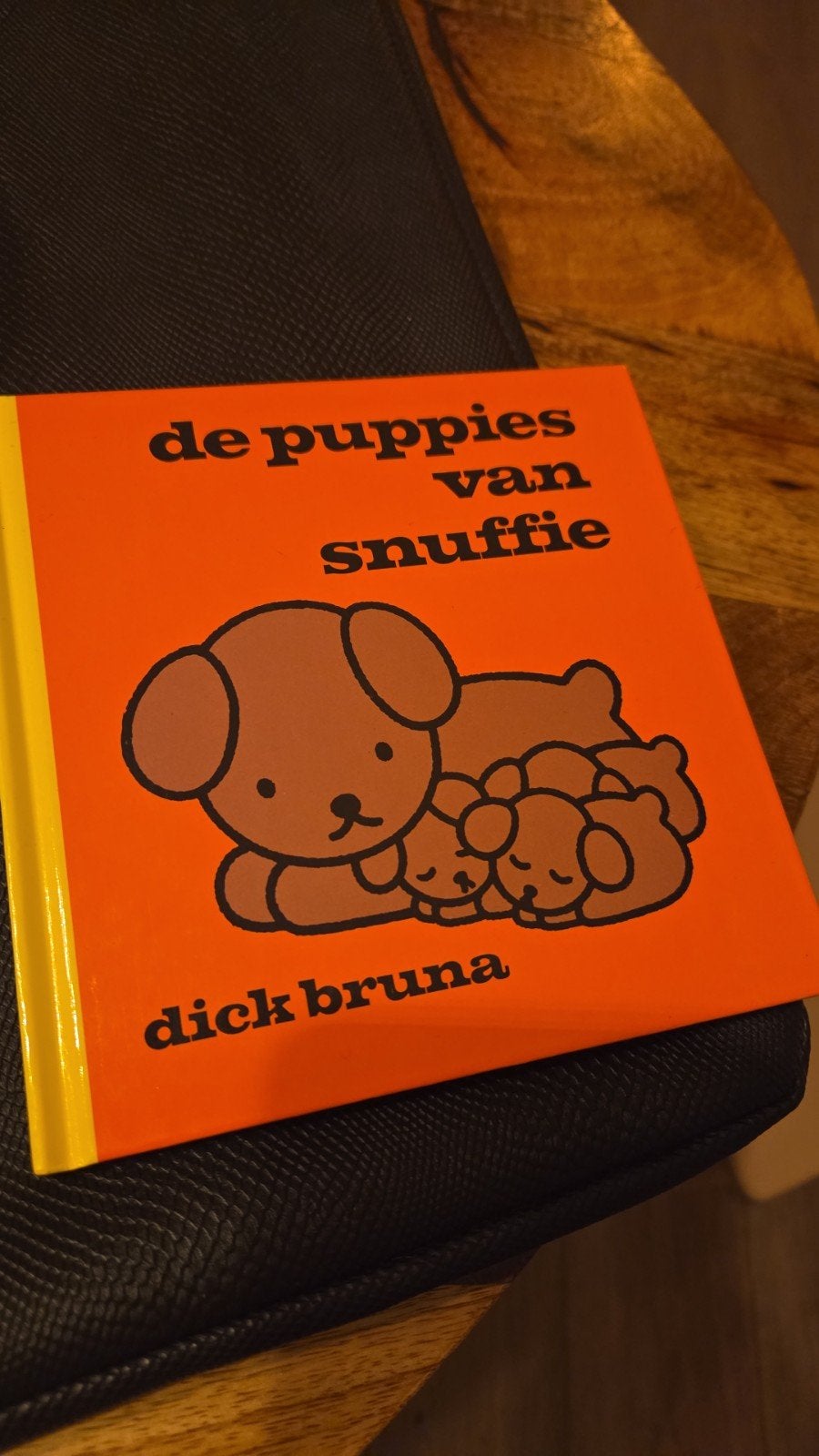 De puppies van Snuffie - Dick Bruna, Fictie algemeen, Ophalen of Verzenden, Zo goed als nieuw, Dick Bruna