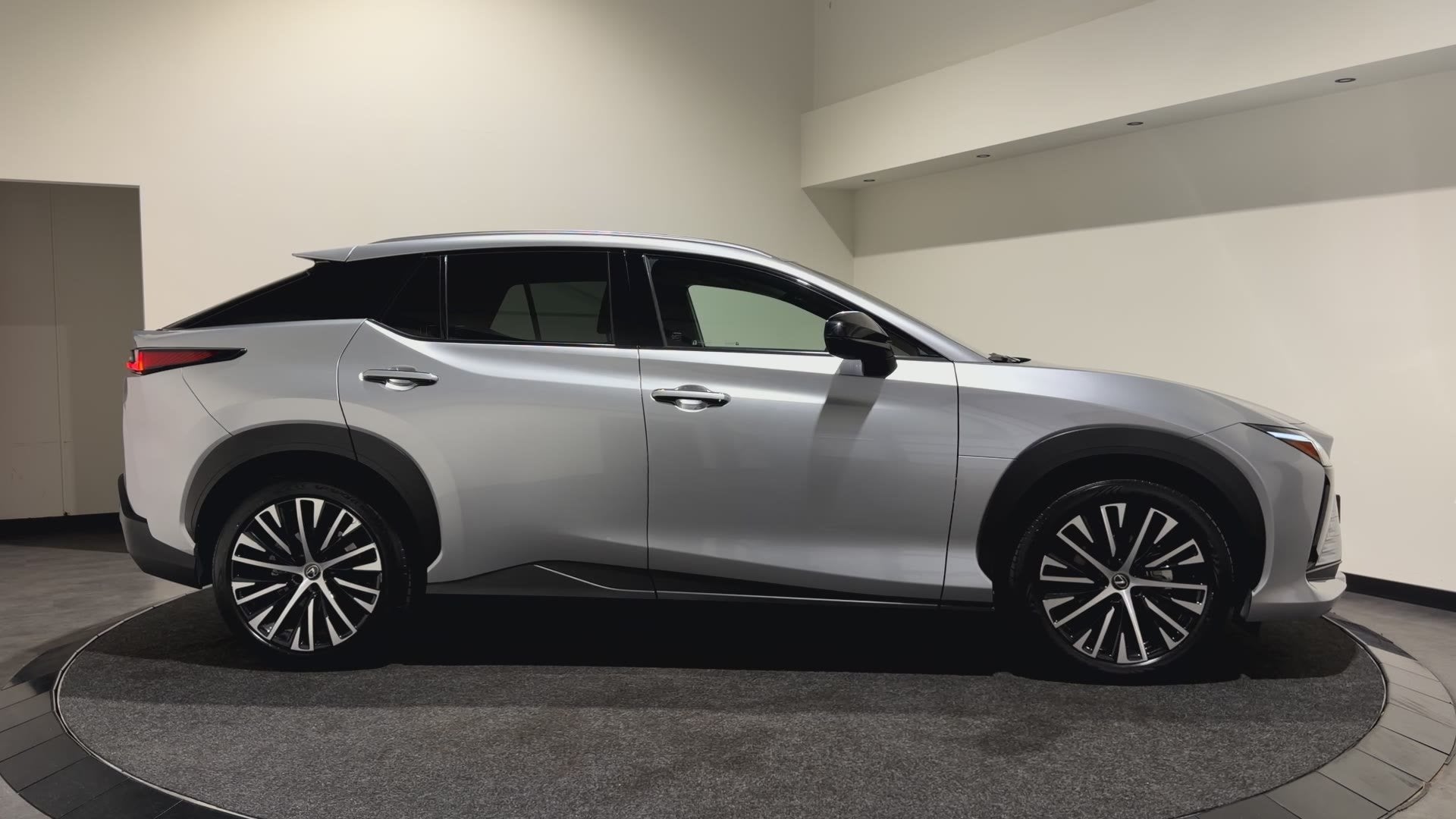 Lexus RZ 450e Executive Line 71 kWh | Tot € 4.000 klantvoo, Auto's, Lexus, Automaat, Gebruikt, 71 kWh, Met garantie (alle)