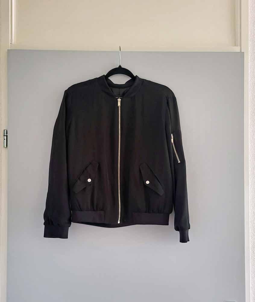 Zara zwart bomber jack, maat M, Maat 38/40 (M), Ophalen of Verzenden, Gedragen, Zara