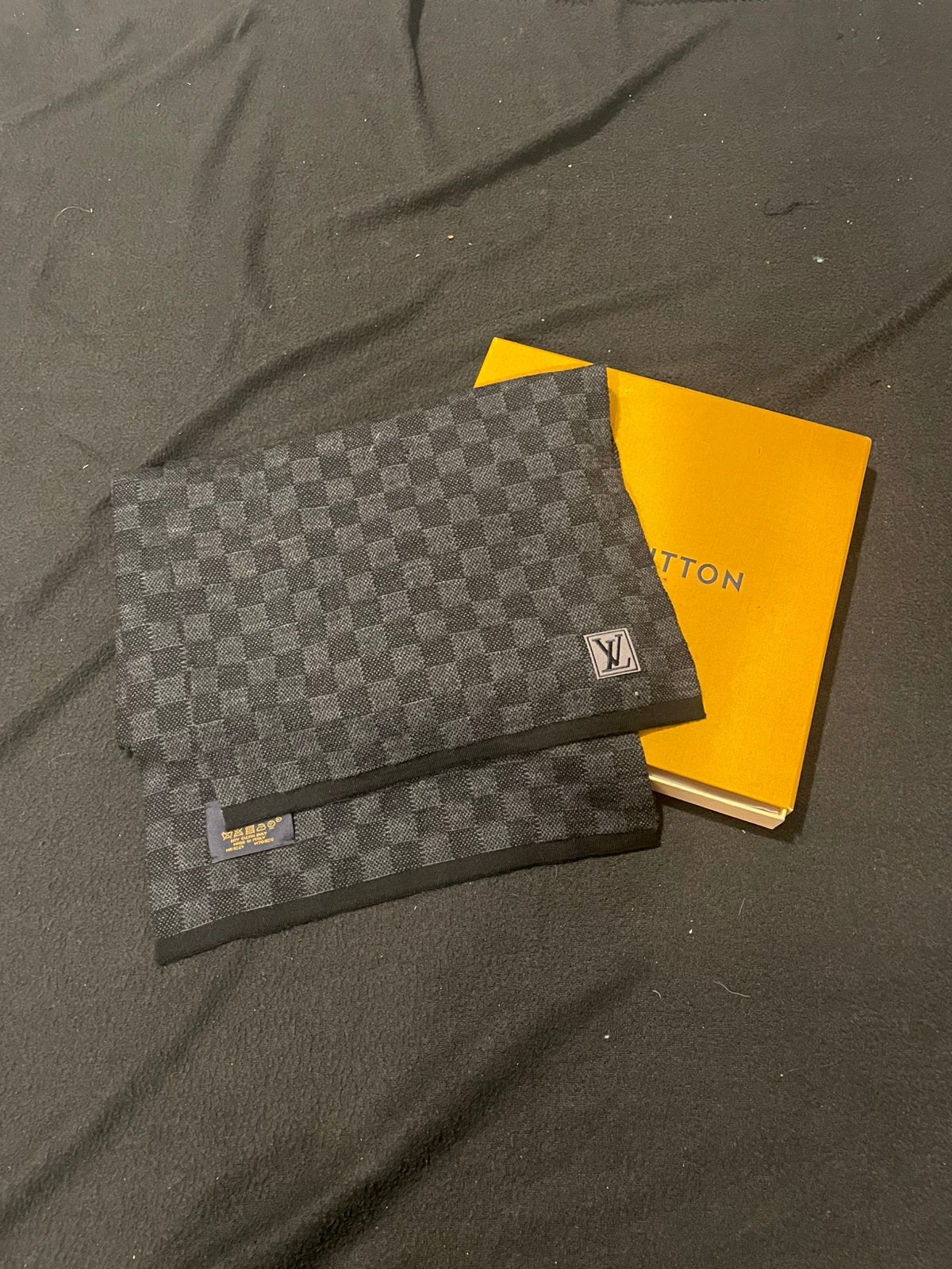 Louis vuitton sjaal, Kleding | Dames, Mutsen, Sjaals en Handschoenen, Ophalen of Verzenden, Zo goed als nieuw, Maat 46/48 (XL) of groter