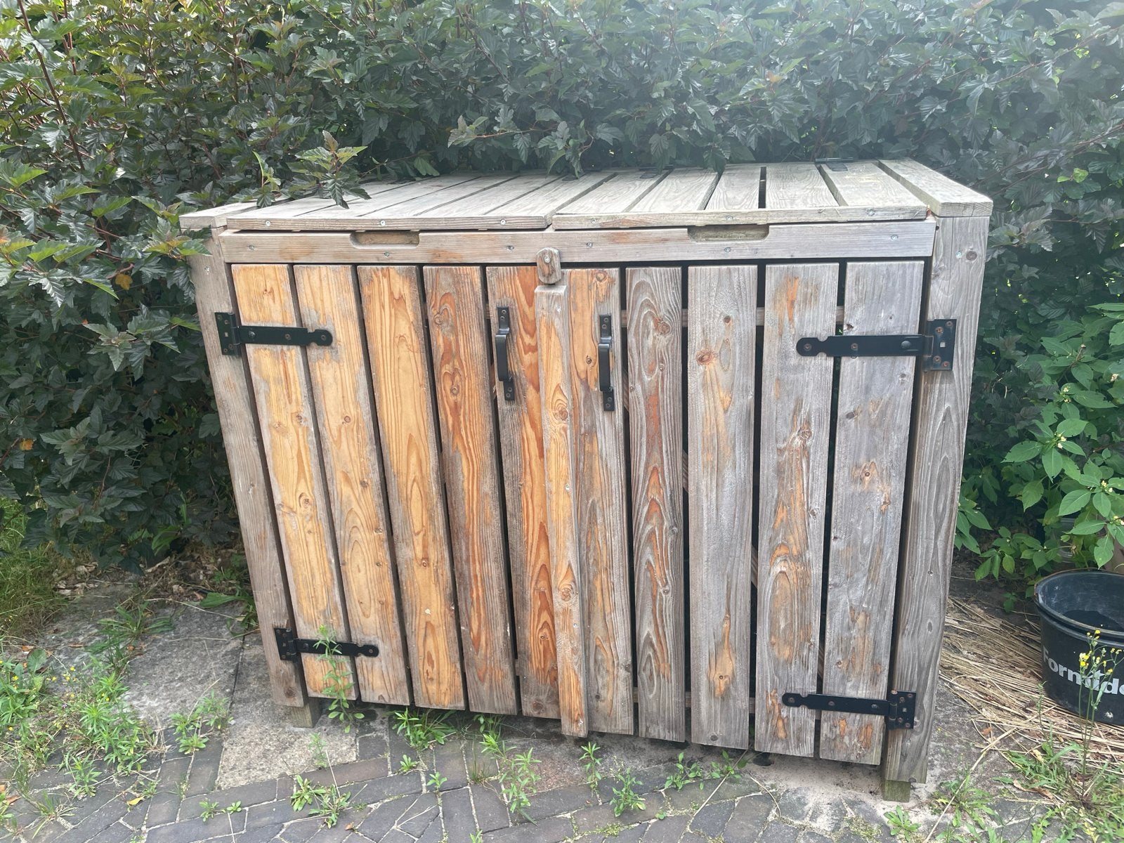 Houten kliko ombouw voor twee containers, Ophalen, Gebruikt, Hout, Containerberging