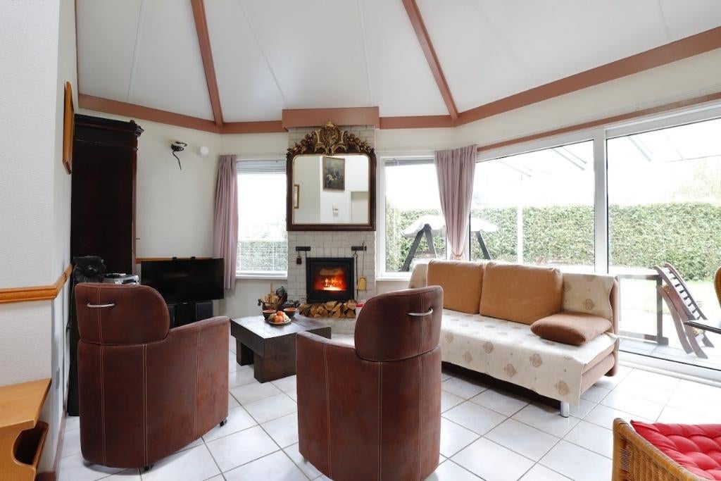te huur luxe vakantiewoning in ermelo op de veluwe, In bos, 2 slaapkamers, Recreatiepark, Gelderland en Veluwe