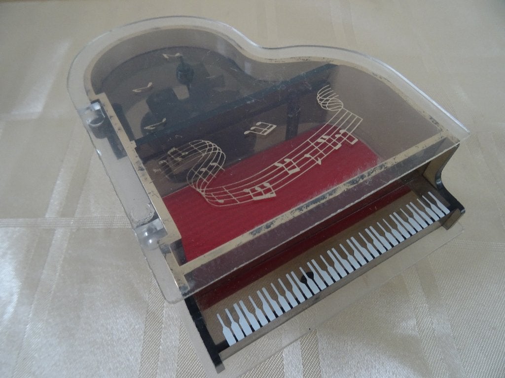 Sankyo muziekdoos piano vleugel speeldoos sieradendoos, Ophalen of Verzenden, Huis en Inrichting