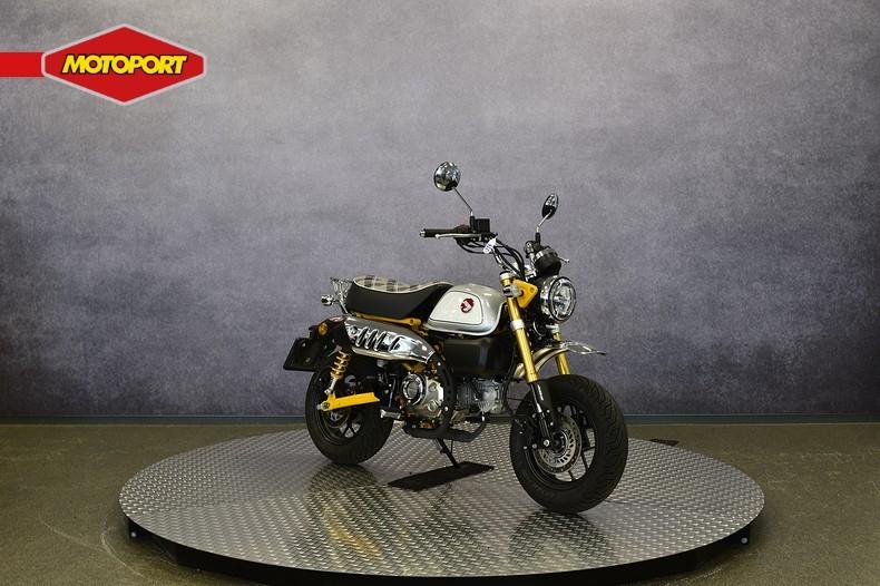 Honda MONKEY 125 (bj 2024), Motoren, Motoren | Honda, Honda Motor Europe, Bedrijf, Crystal Bldng B-Unit B11.2 Rivium Blv200
2909 LK  Capelle aan den IJsel, NL