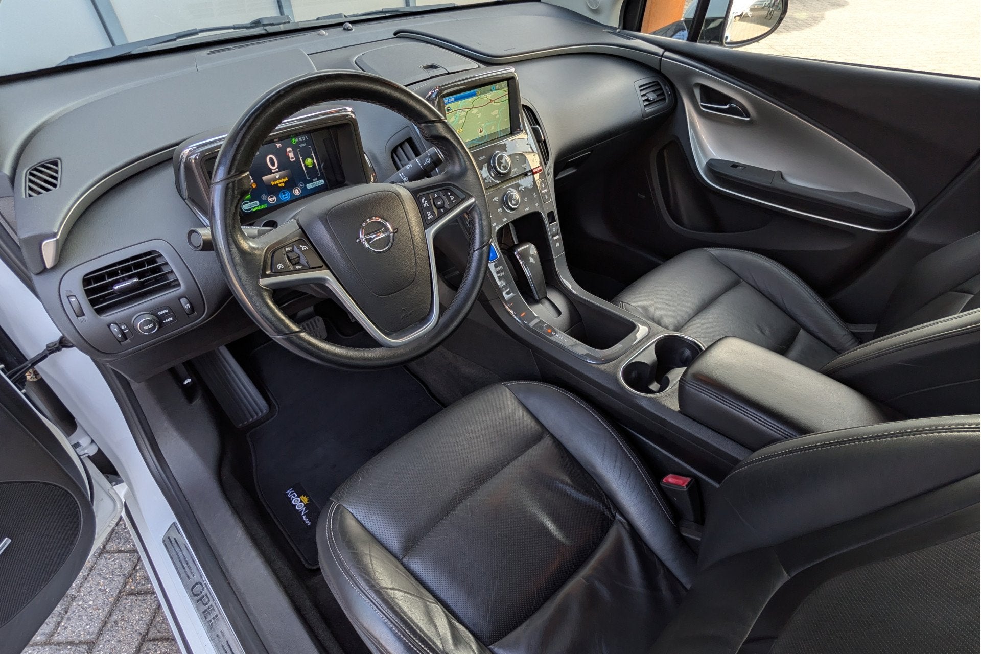 Opel Ampera 1.4 Plug-In Hybride Navi Leer Camera (bj 2012), Euro 5, 16 kWh, 4 stoelen, Wit
