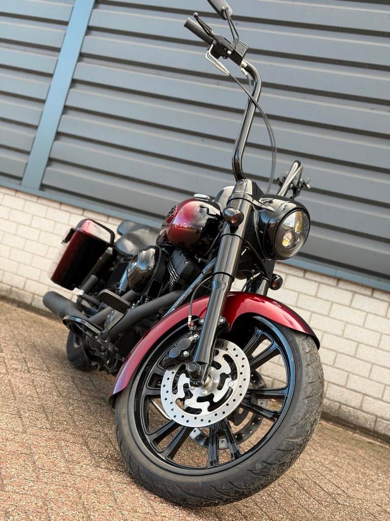 Harley Davidson FLD Switchback 103 twin-came special BJ 2014, LED Verlichting, 1690 cc, Chopper, Bedrijf