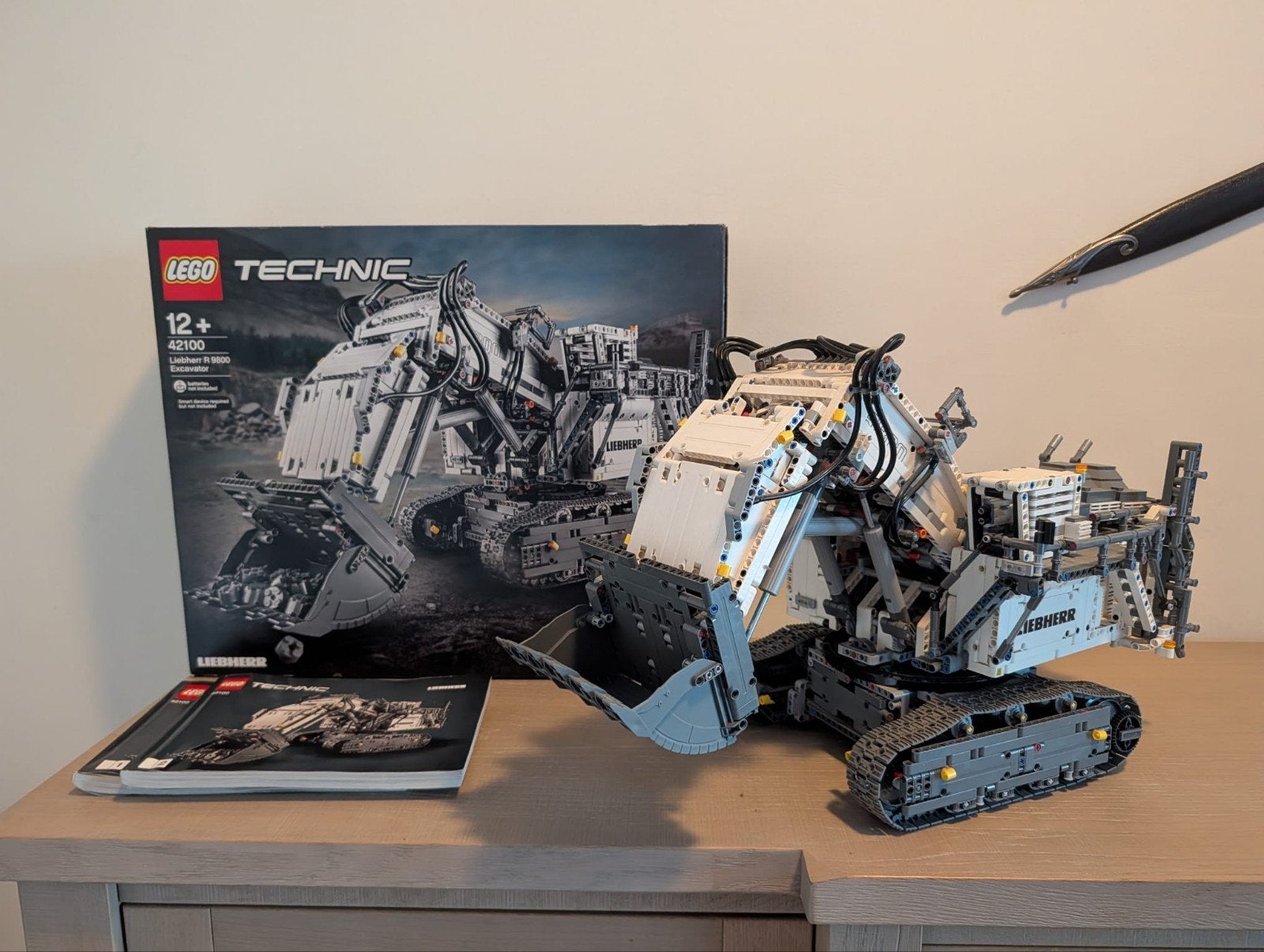 LEGO Technic 42100 - Liebherr R 9800 - via app bestuurbaar, Inclusief instructies, Lego, Ophalen of Verzenden, Zo goed als nieuw