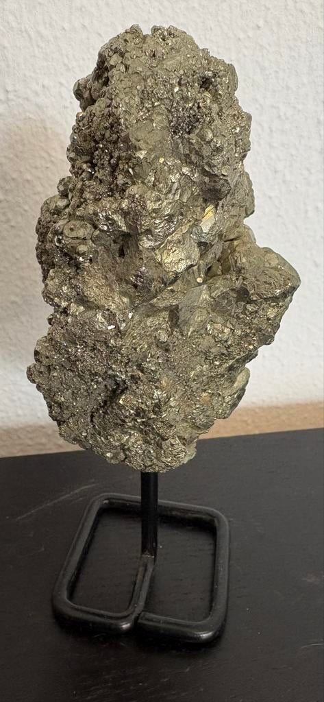 Pyriet op standaard - Glinsterend mineraal, Ophalen of Verzenden, Mineraal