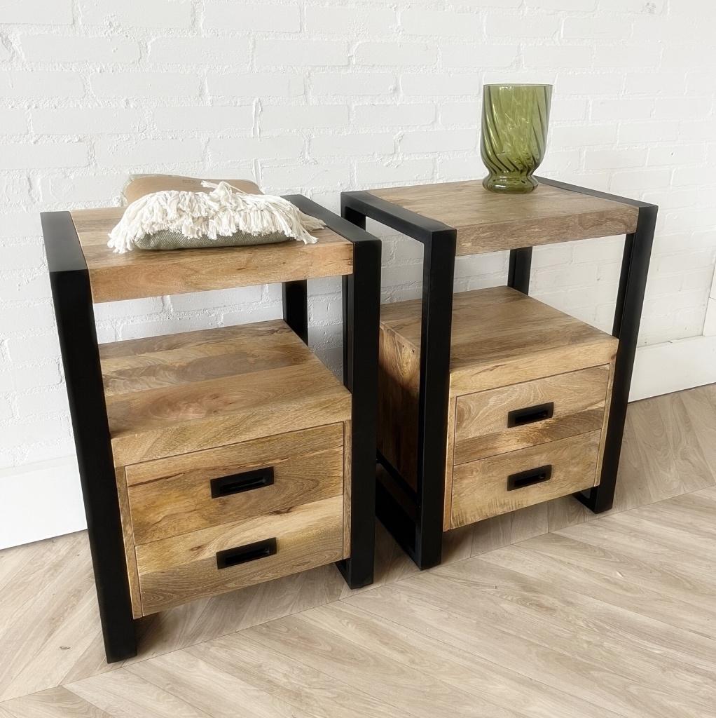 Magazijn Leegverkoop set nachtkastjes Britt mangohout ACTIE, Huis en Inrichting, Woonaccessoires | Overige, Hout, Nieuw, Ophalen of Verzenden