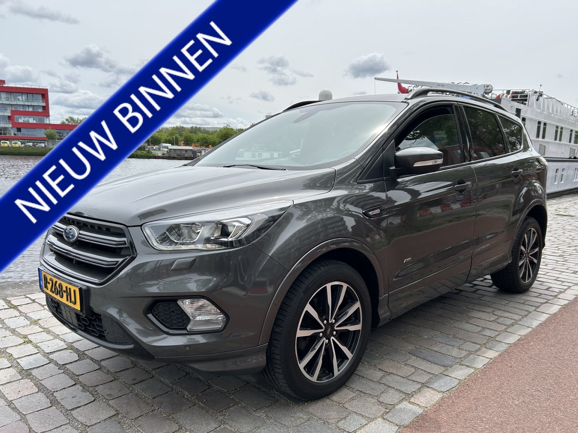 Ford Kuga 1.5 EcoBoost Vignale ST Automaat 4x4 full optie, Auto's, Automaat, Dealer onderhouden, 4 cilinders, 11 km/l