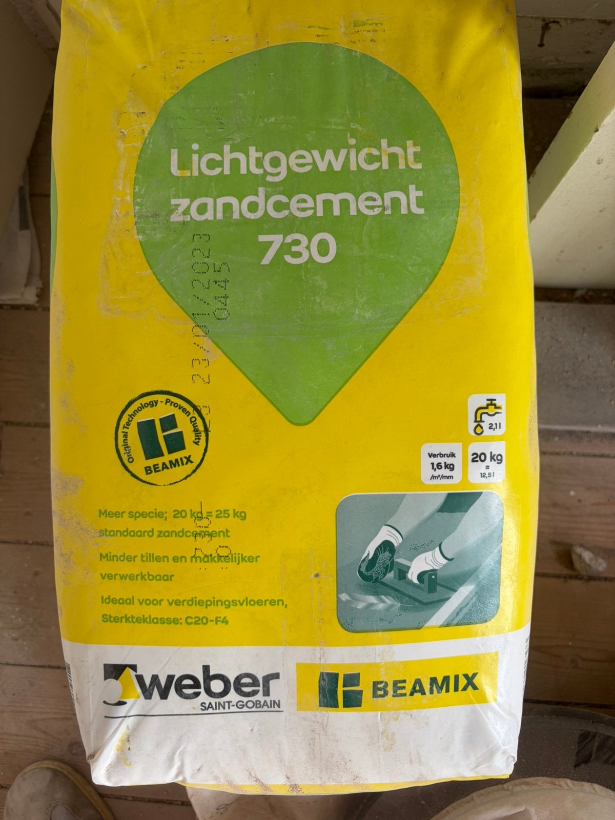 Zandcement lichtgewicht 730 weber (beamix) 24stuks, Ophalen, Zo goed als nieuw, Kalkzandstenen