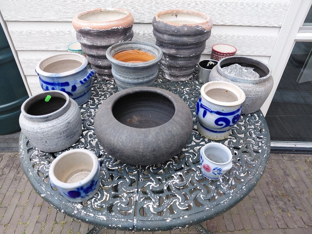 diversen bloempotten, Ophalen, Gebruikt, Rond, Binnen