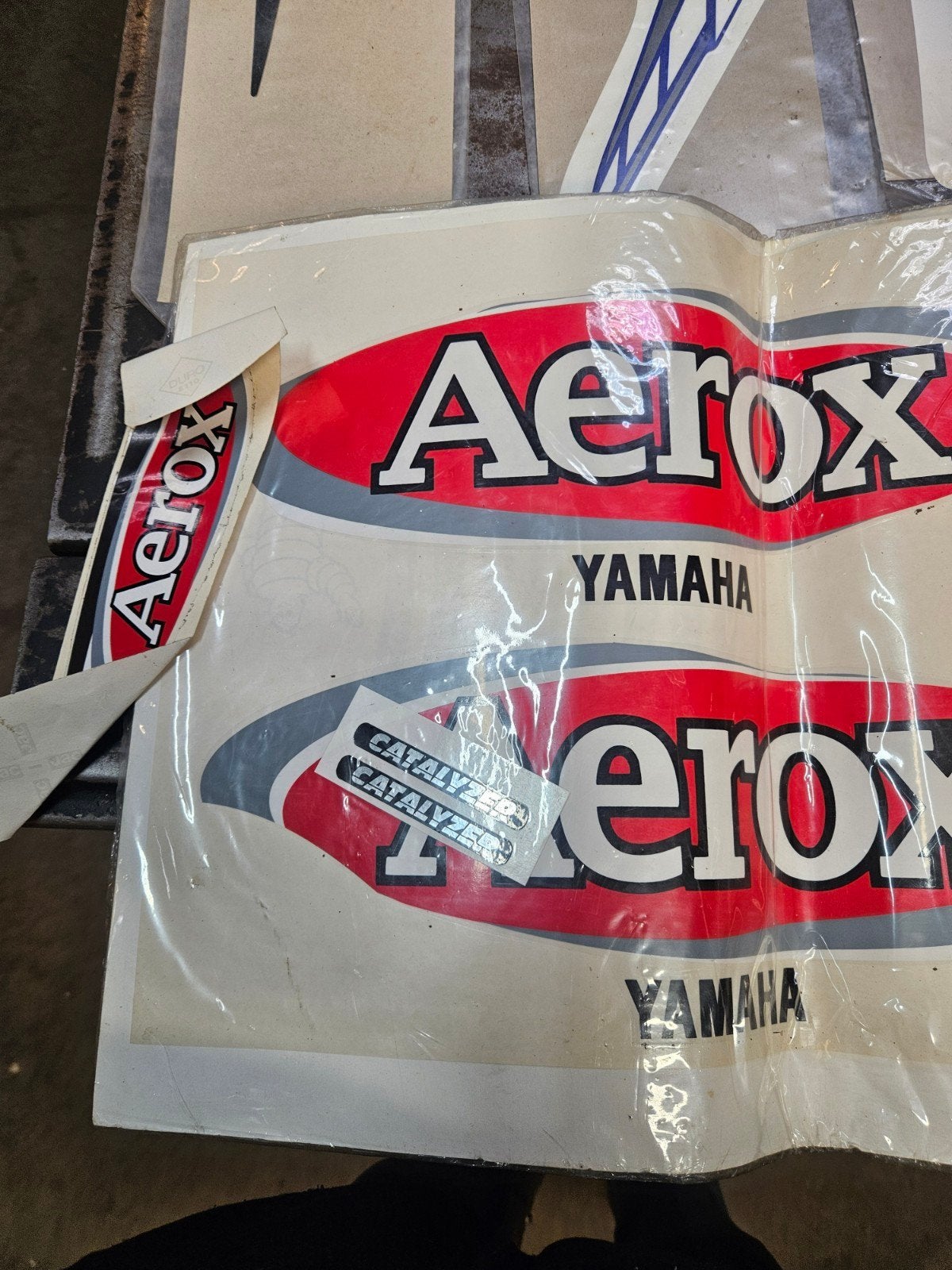 Yamaha Aerox stickers/sets niet compleet., Fietsen en Brommers, Ophalen of Verzenden, Gebruikt, Kap, Yamaha
