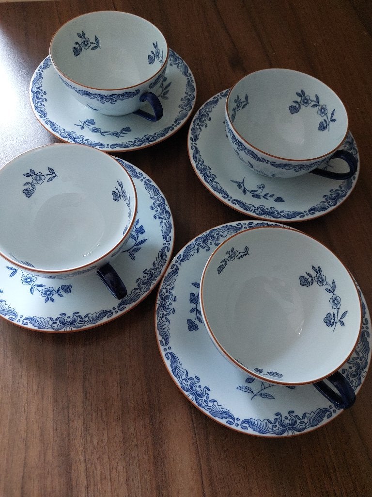 Set van 4 blauw-witte porceleine theekopjes met schotels, Antiek en Kunst, Antiek | Servies los, Ophalen