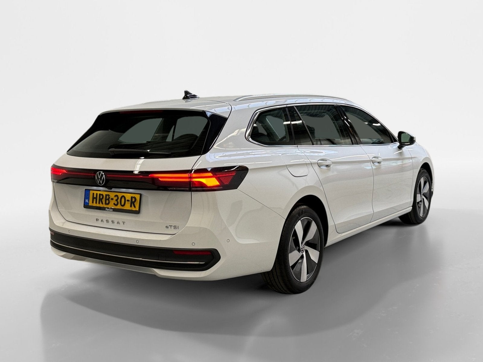 Volkswagen Passat Variant 1.5 eTSI Business I Trekhaak I Led, Dealer onderhouden, Euro 6, 4 cilinders, 150 pk