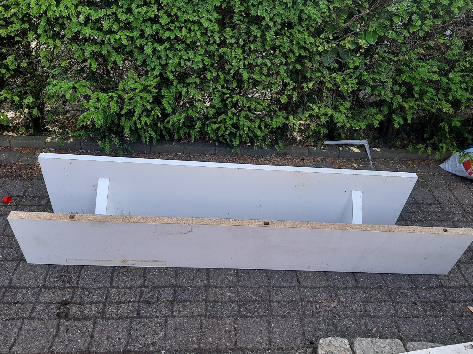 Gratis 2 houten wandplanken, Huis en Inrichting, Woonaccessoires | Wandplanken en Boekenplanken, Ophalen