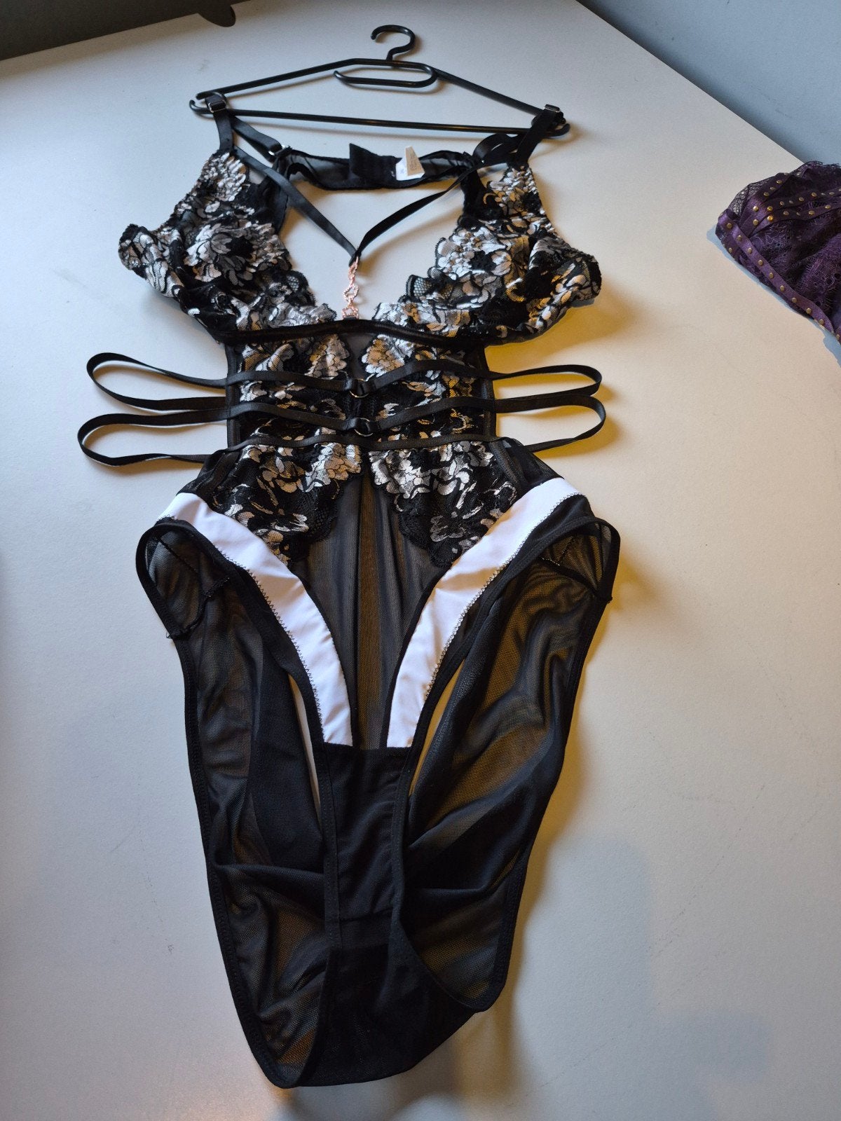 Zwart kanten body met open kruis, Onbekend, Ophalen of Verzenden, Zwart, Body of Korset