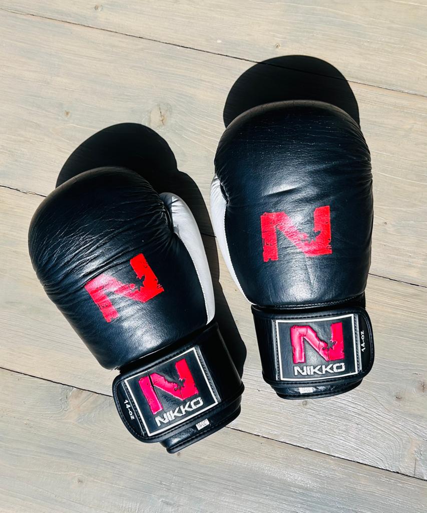 Boxhandschoenen Nikko, Ophalen, Zo goed als nieuw, Overige