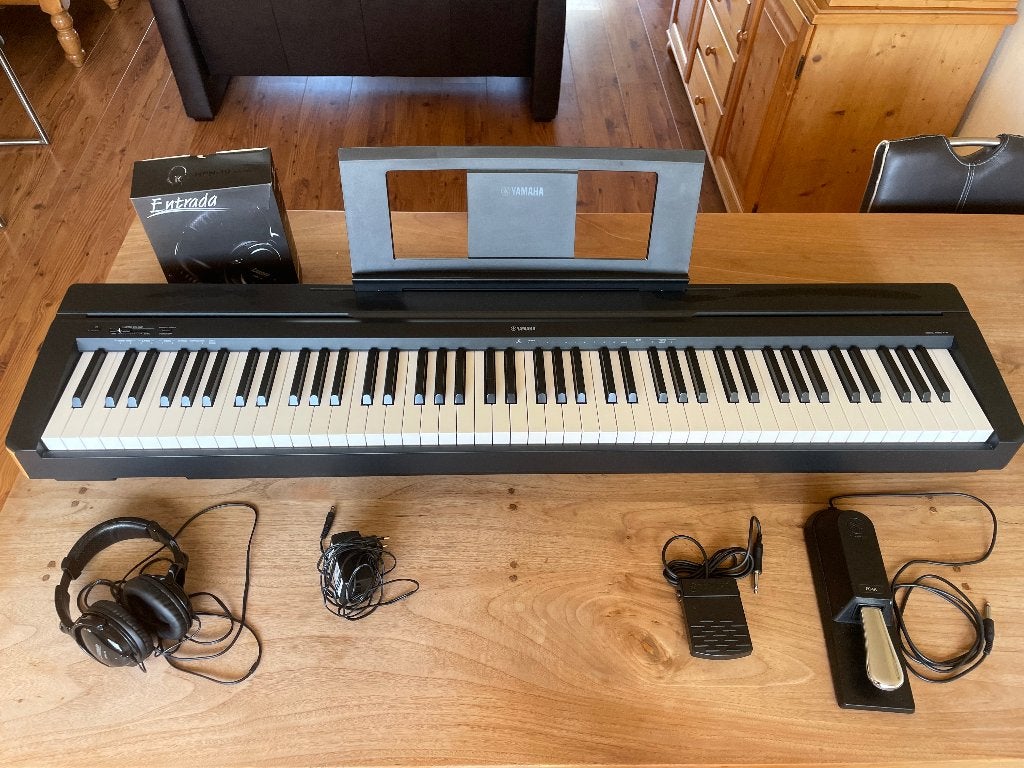 Yamaha P-45 stagepiano inclusief pedaal en hoofdtelefoon
