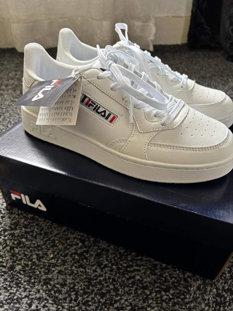 Fila sneakers maat 39. Nieuw, Wit, Nieuw, Ophalen of Verzenden, Sneakers of Gympen
