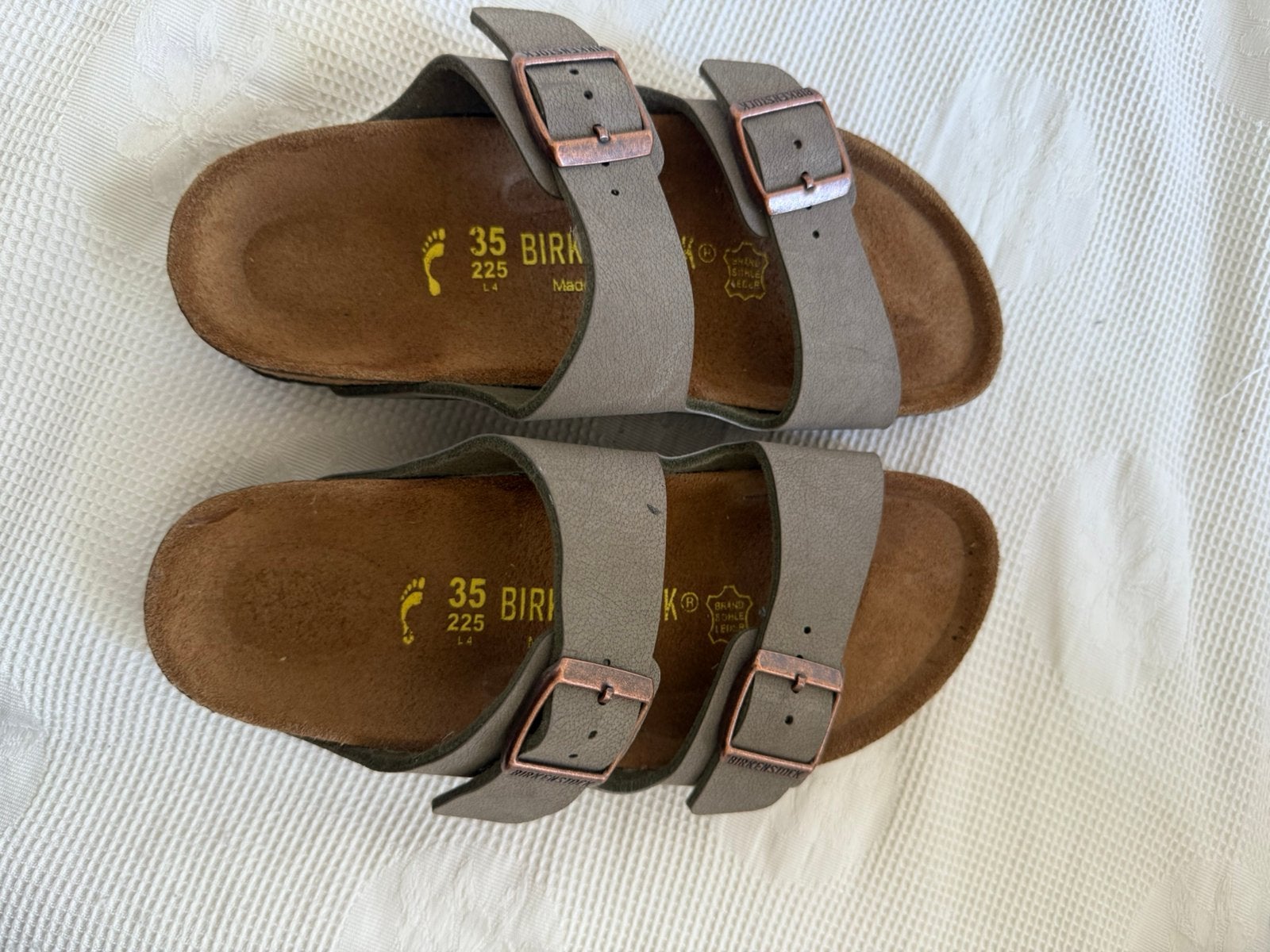 Birkenstocks, Ophalen, Gedragen, Sneakers of Gympen
