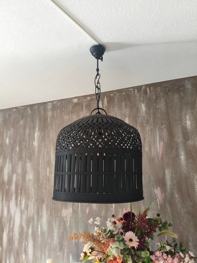 Mooie zware metalen hanglamp - Zwart, Ophalen, 50 tot 75 cm, Industrieel, Modern, Zo goed als nieuw
