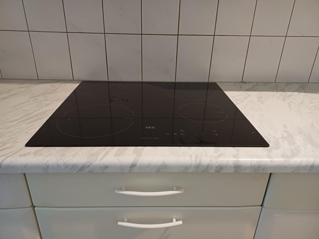 AEG Inductiekookplaat HK604200IB - Zo goed als nieuw, Zo goed als nieuw, Inbouw, Inductie, 4 kookzones