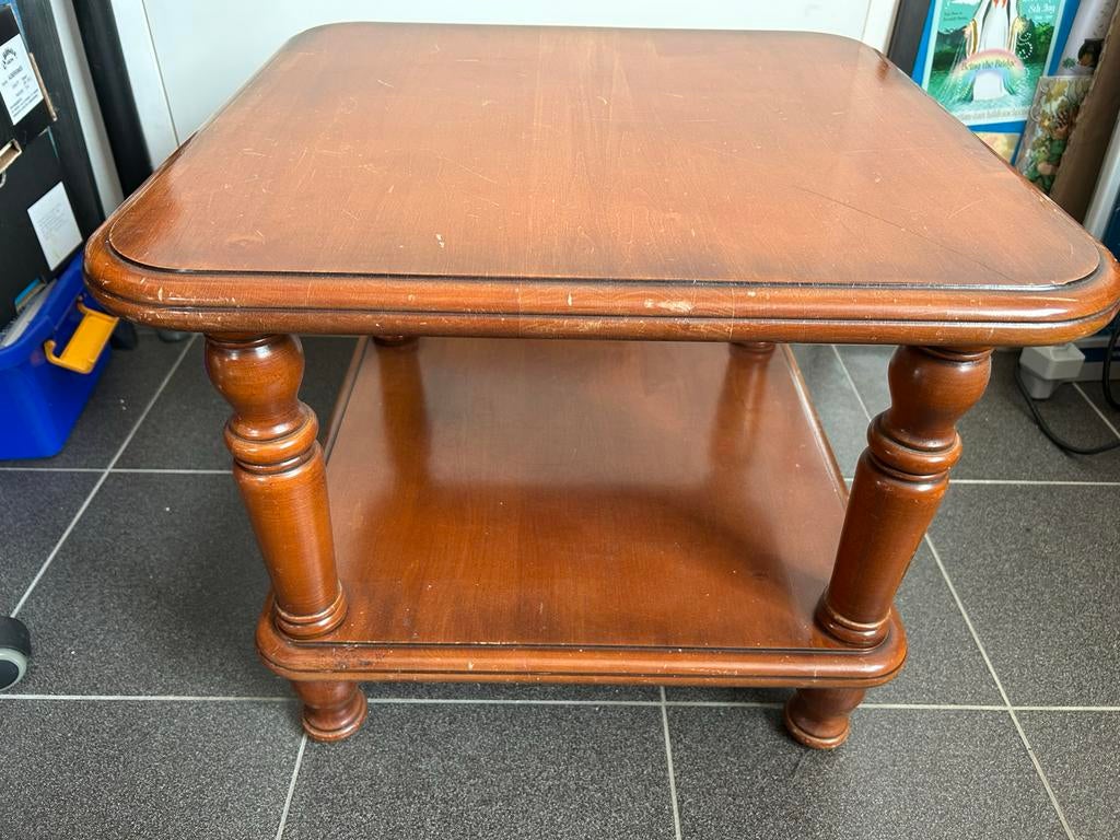 Houten bijzettafel met opbergplank kersenhout 55 cm, Gebruikt, Vierkant, Kersenhout, 50 tot 100 cm
