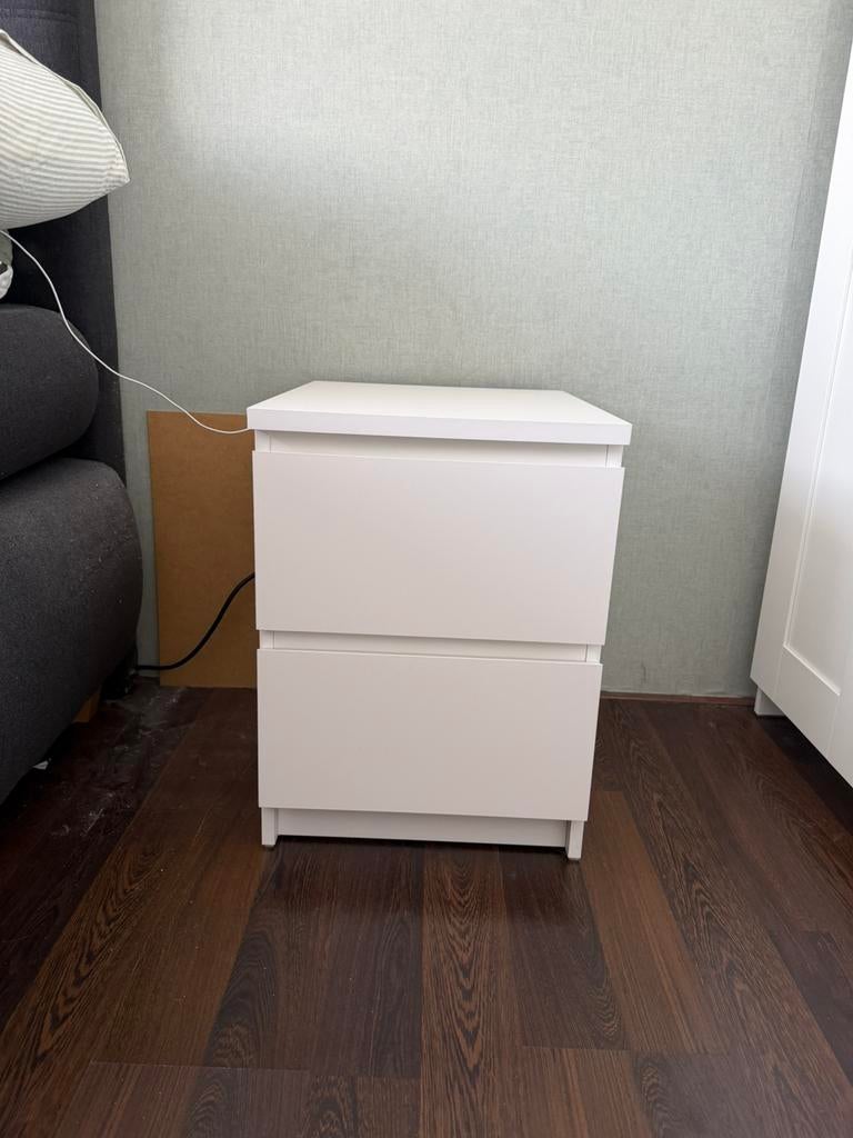 Ikea nachtkastje Malm - set van 2 - wit, Huis en Inrichting, Ophalen, Kunststof, Gebruikt, Minder dan 45 cm