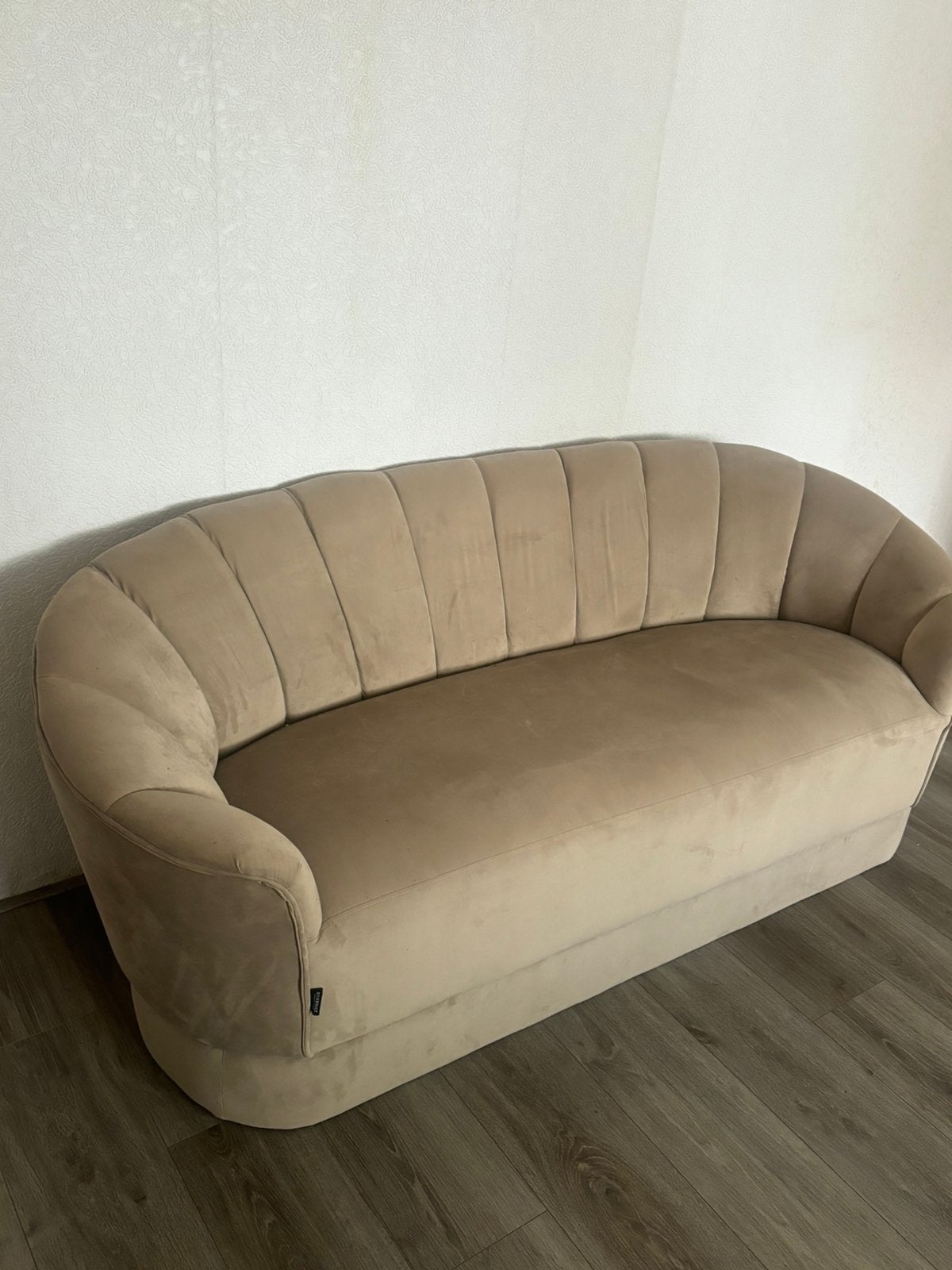 Riverdale suede bank, Tweepersoons, 75 tot 100 cm, Ophalen of Verzenden, Zo goed als nieuw