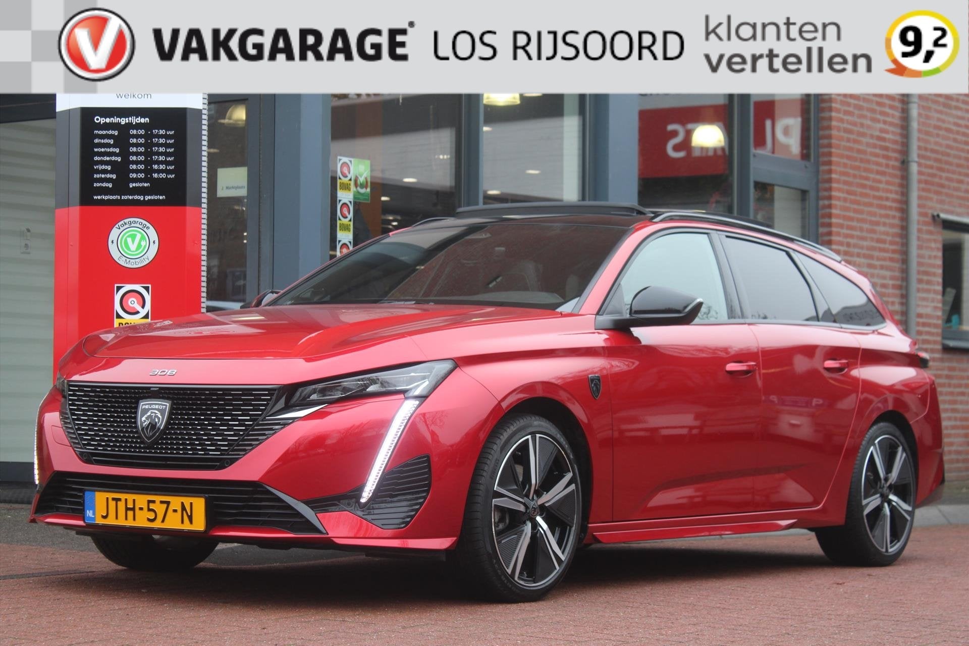 PEUGEOT 308 Sw 1.2 Puretech Aut. *GT* | Carplay | Schuifdak, Automaat, Gebruikt, 1199 cc, Automatische klimaatregeling