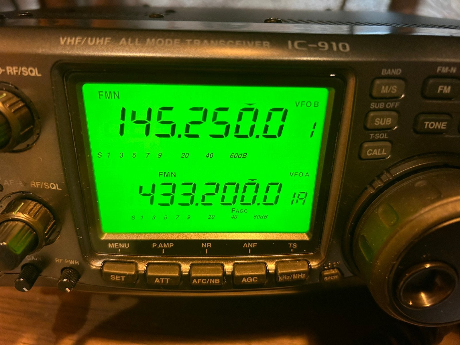 Icom ic 910H volle set met de CR-293 UT-106:  UT-102  opties, Telecommunicatie, Zenders en Ontvangers, Ophalen, Zo goed als nieuw
