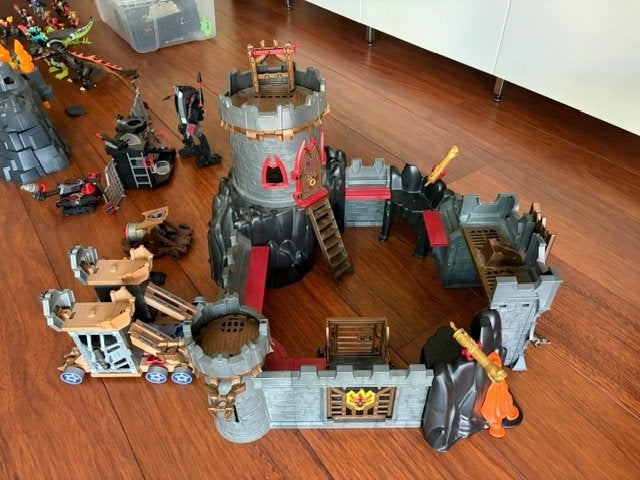 Playmobil Novelmore kasteel en Dino Rise/Dino Rock, Kinderen en Baby's, Speelgoed | Playmobil, Ophalen, Complete set, Zo goed als nieuw