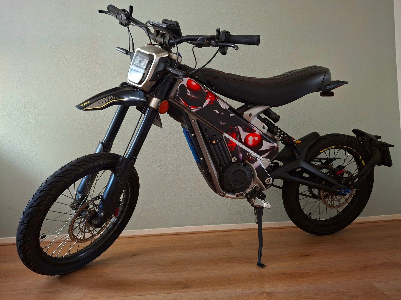 talaria xxx met veel upgrades Bouwjaar 2024 met kenteken!, Fietsen en Brommers, Brommers | Crossbrommers, Ophalen, Zo goed als nieuw