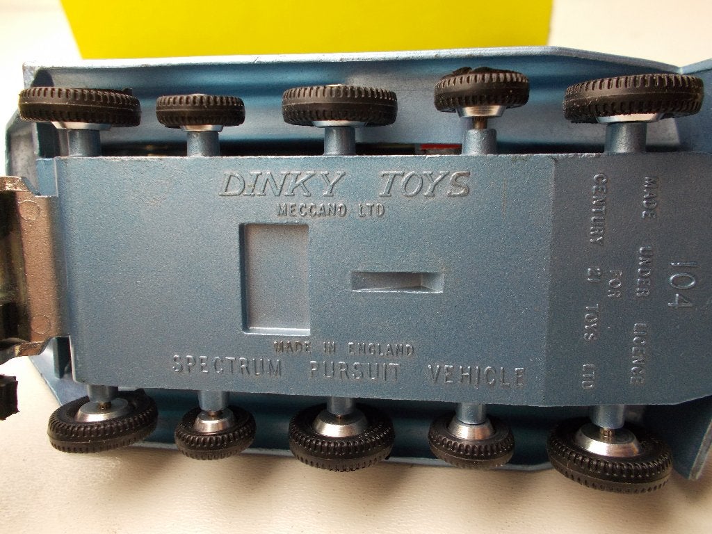 1968 Dinky Toys 104 SPECTRUM PURSUIT VEHICLE +ORIGINELE DOOS, Hobby en Vrije tijd, Modelauto's | 1:43, Ophalen of Verzenden, Zo goed als nieuw