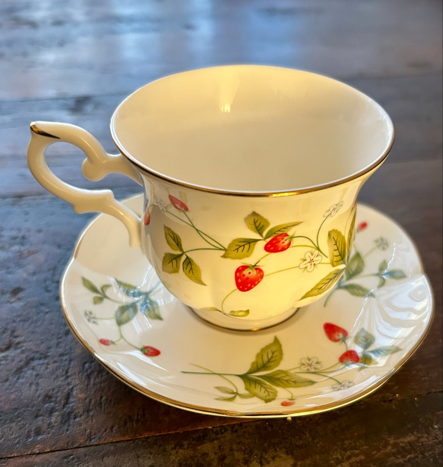 Royal Canterbury "Strawberry Field" Fine Bone China set, Antiek en Kunst, Ophalen of Verzenden