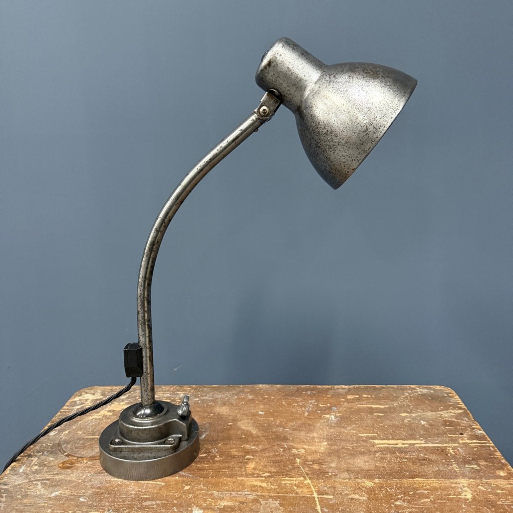 Oude Kandem werkplaats tafellamp model 745 met kleine kap, Ophalen