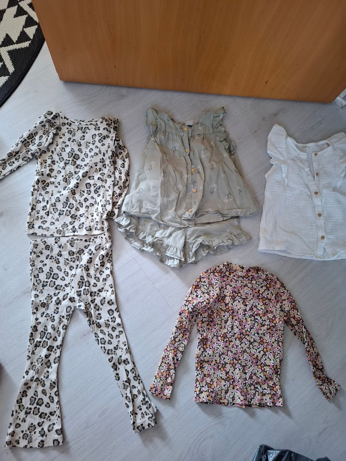 Meisjes kleding maat 98 - Setjes en shirts, Ophalen, Gebruikt, Meisje, Shirt of Longsleeve