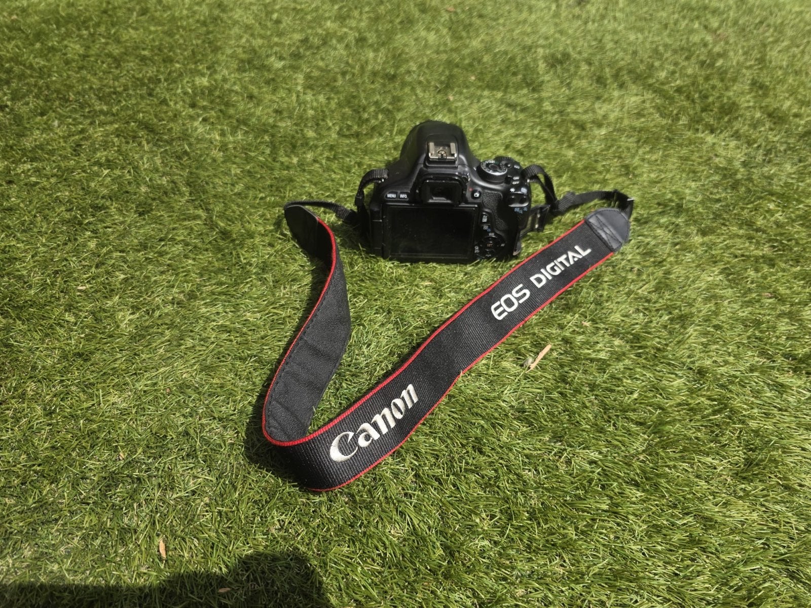 Canon EOS 600D extra korting. Alleen vandaag. Bijna gratis., Audio, Tv en Foto, Fotocamera's Digitaal, Ophalen, Gebruikt, Spiegelreflex