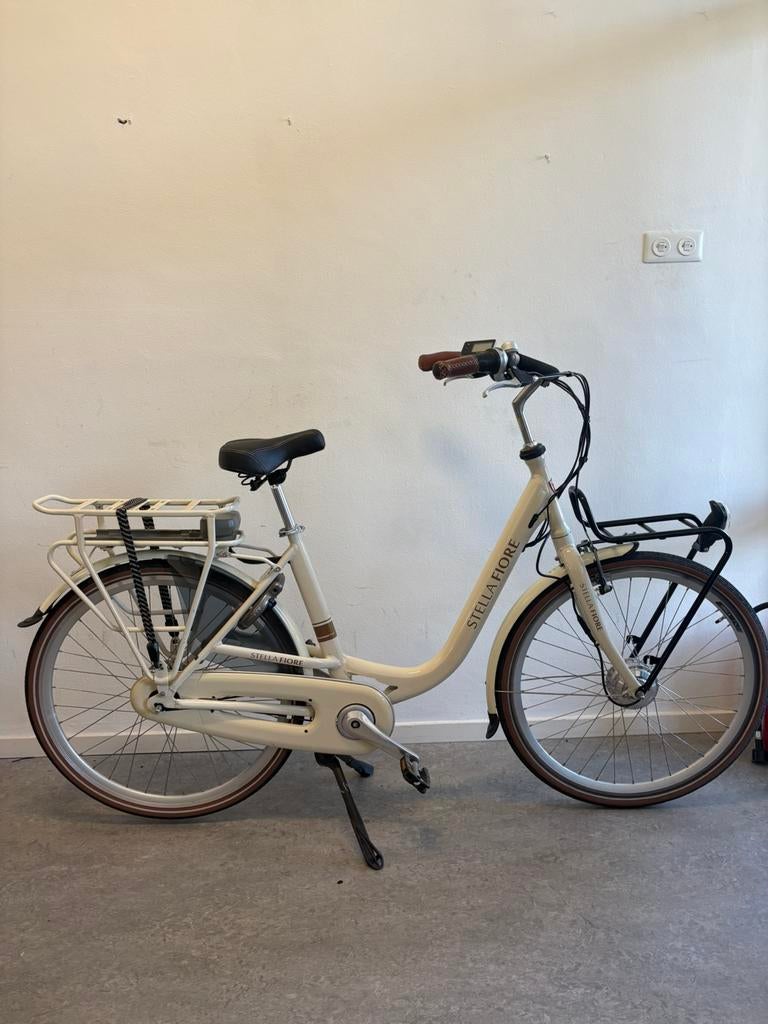Stella Fiore Moeders fiets nieuwstaat ebike, Ophalen of Verzenden, Zo goed als nieuw, Accu, Verlichtingsset