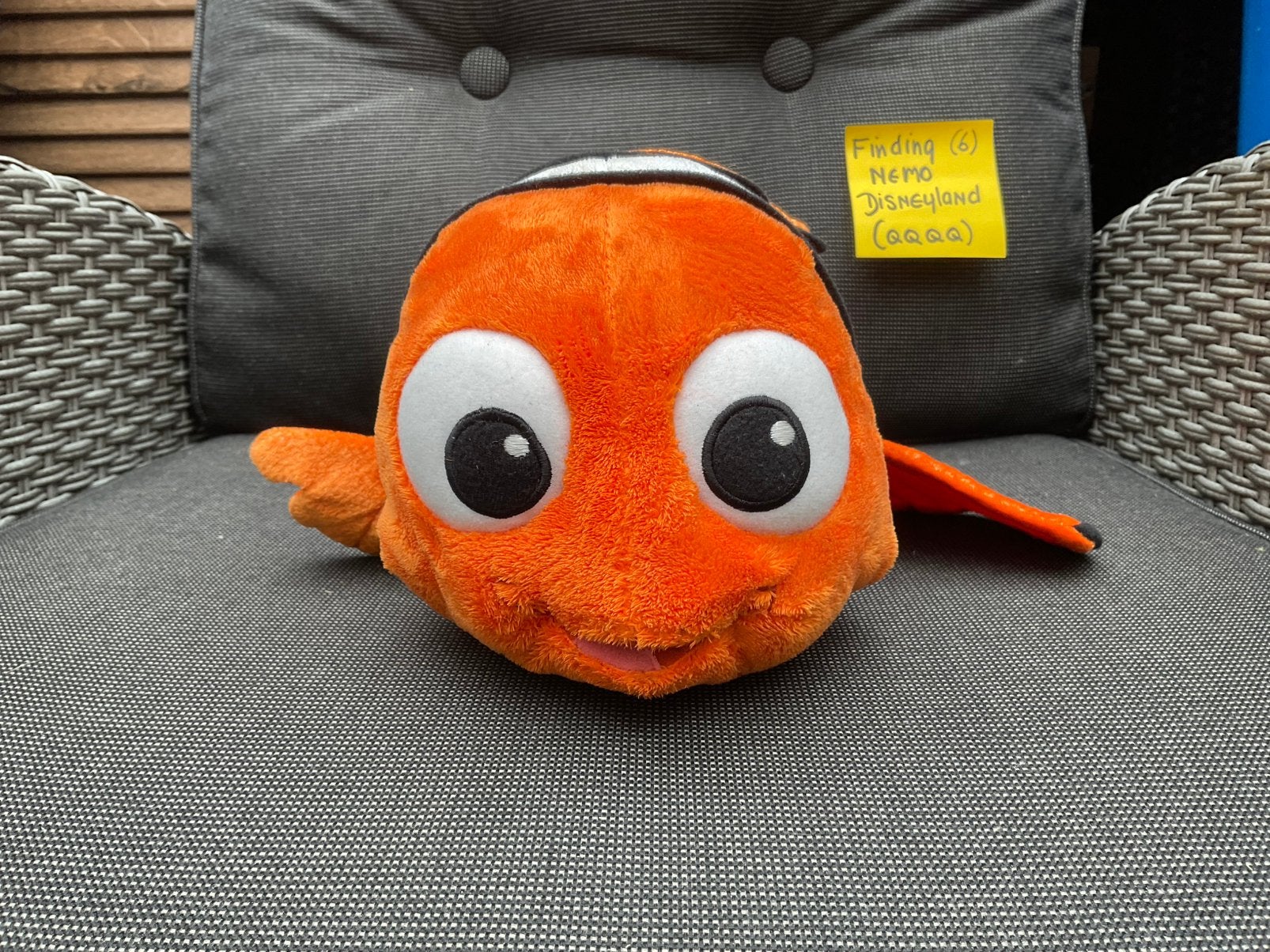 Zgan, niet kapot, Disneyland Parijs Nemo knuffel 30/35cm, Ophalen, Overige figuren, Zo goed als nieuw, Knuffel