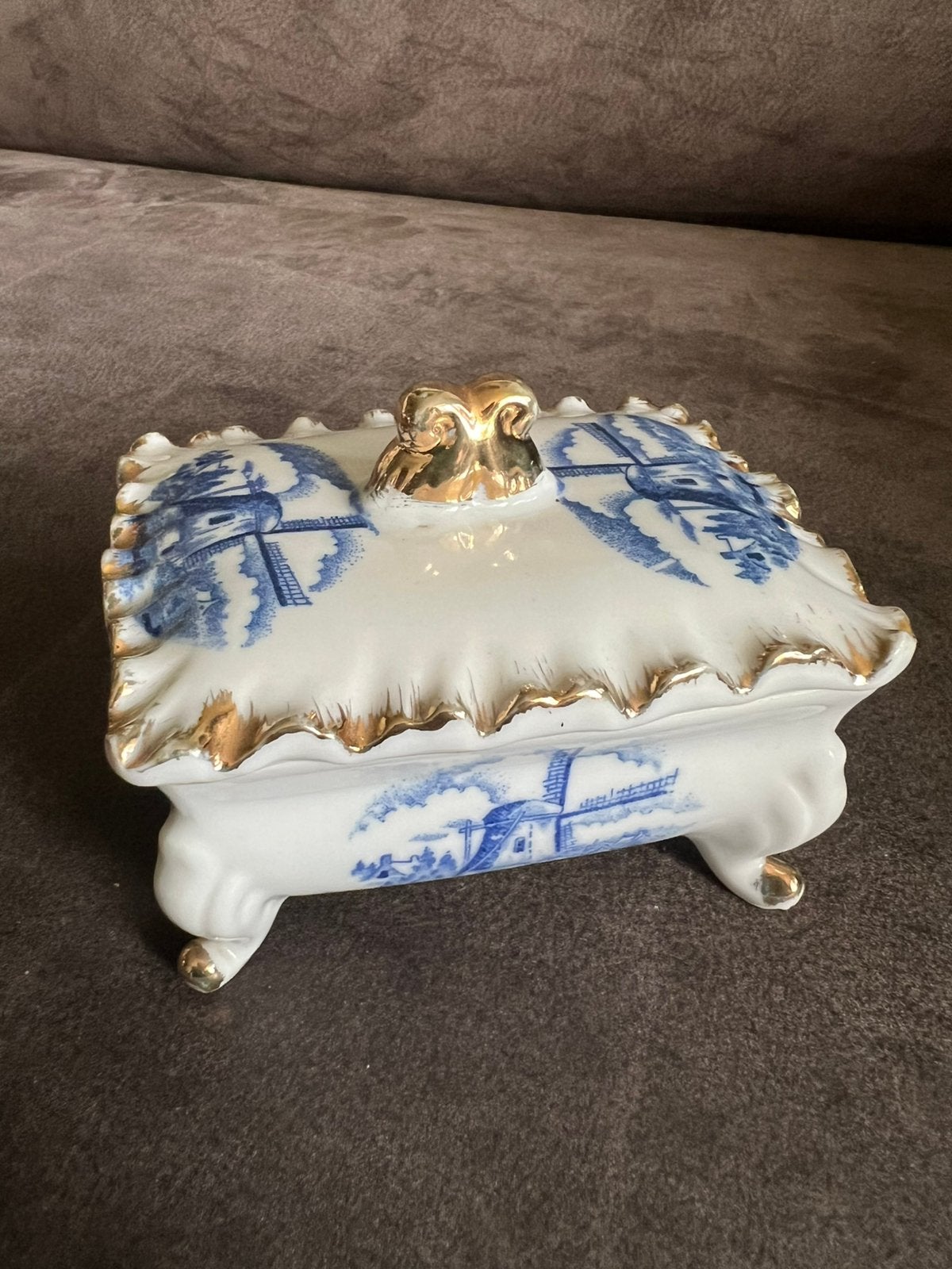 Antiek / Vintage Porseleinen Snuisterijen Doosje., Ophalen of Verzenden