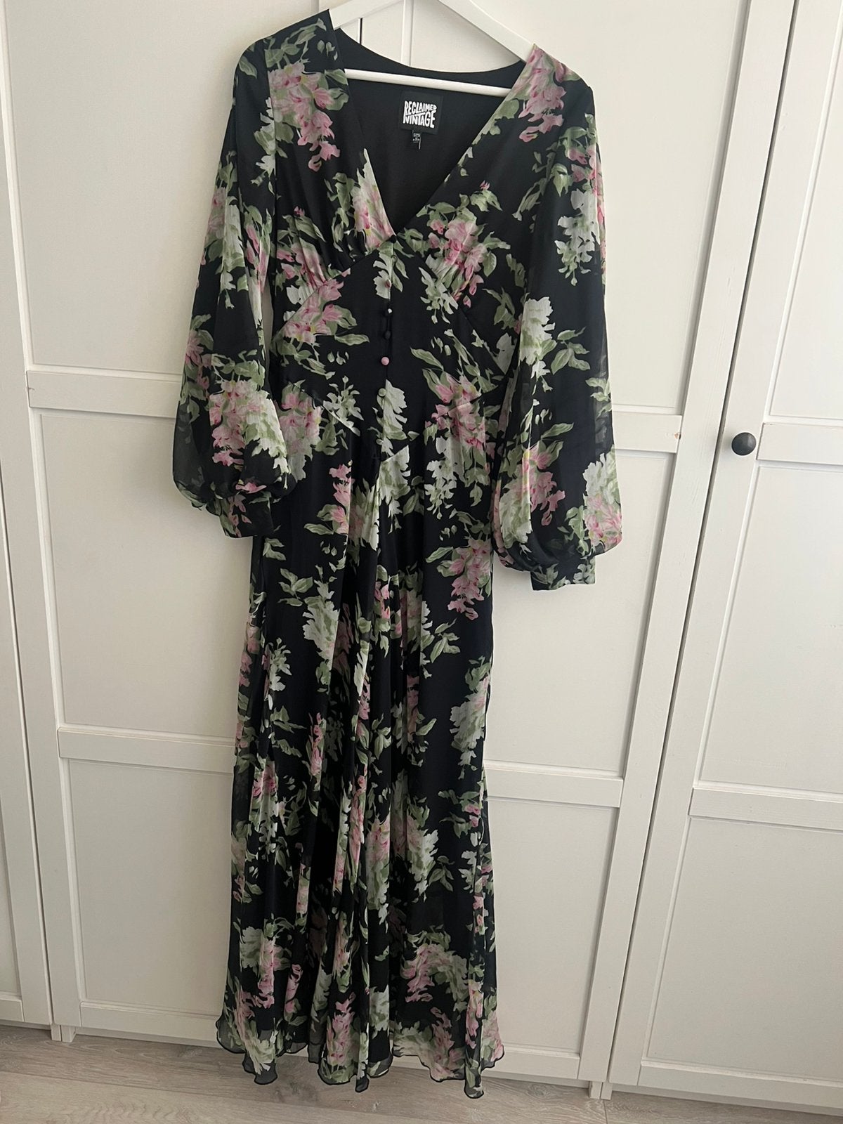 Asos Reclaimed Vintage lange maxi jurk met lange mouwen, Meerkleurig, Ophalen of Verzenden, Zo goed als nieuw, Maat 36 (S)