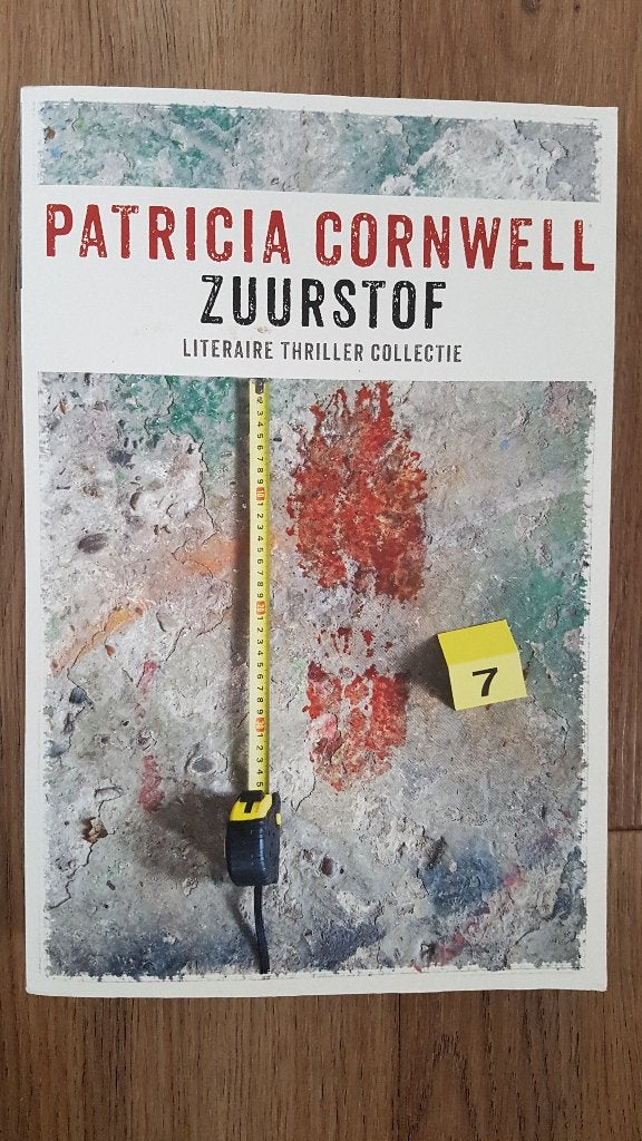 Zuurstof. Patricia Cornwell., Ophalen of Verzenden, Zo goed als nieuw, Patricia Cornwell