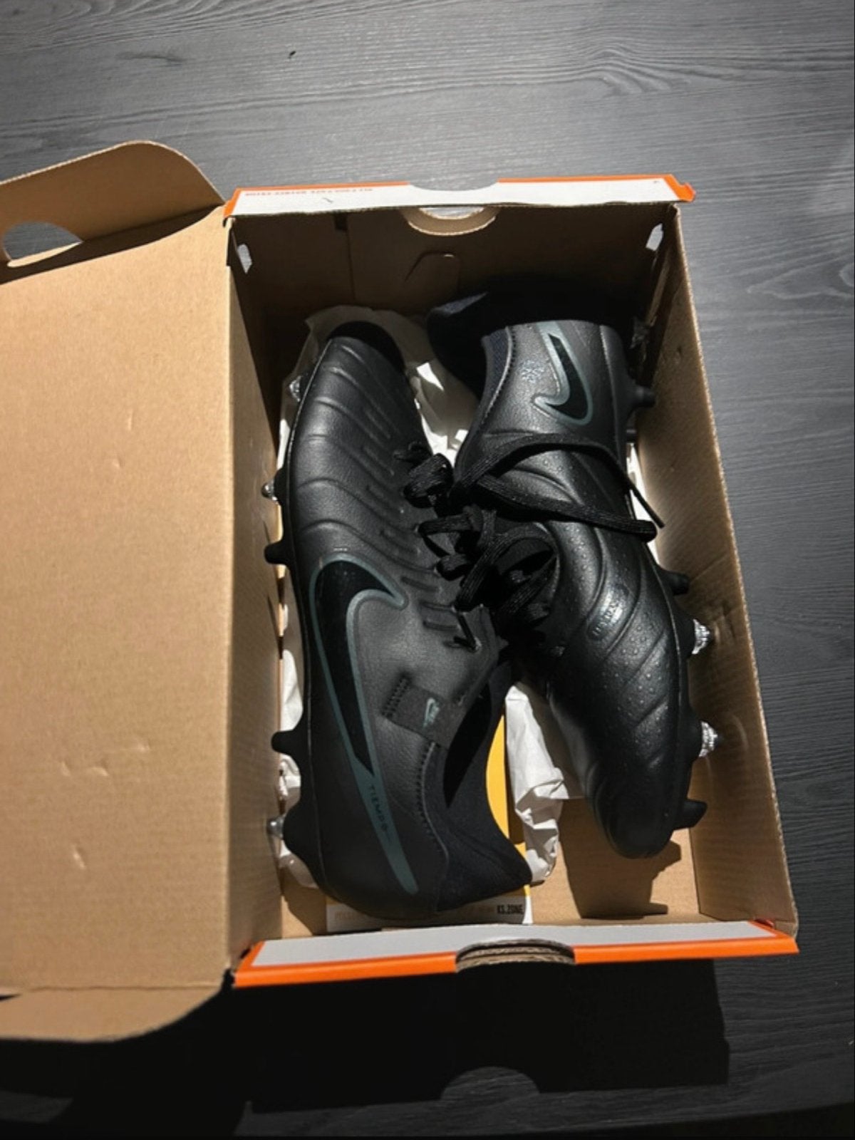 Nieuwe Nike Tiempo voetbalschoenen - Maat 44.5, Ophalen of Verzenden, Nieuw, Schoenen