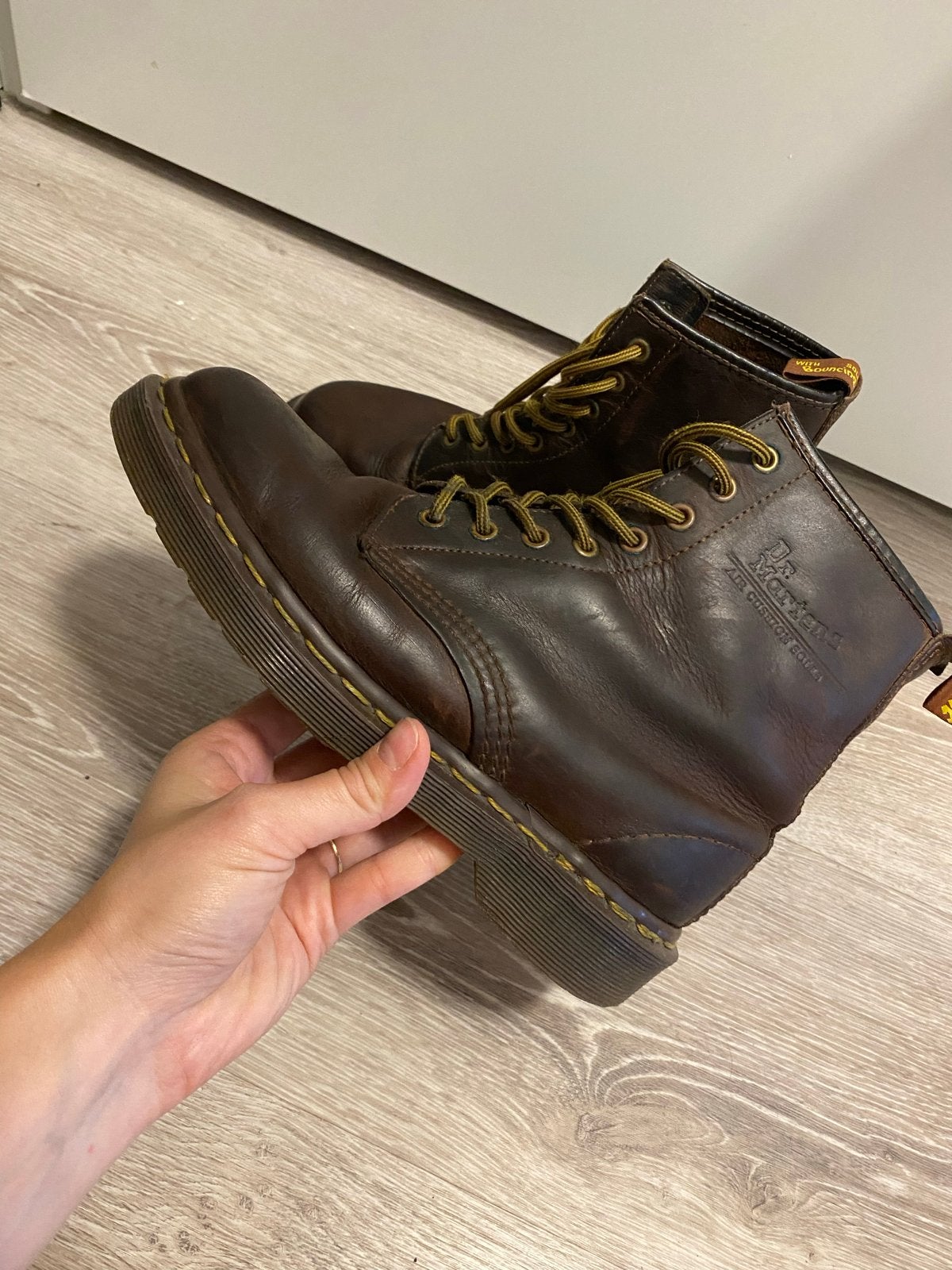 Dr. Martens Made in England bruine leren laarzen, Ophalen of Verzenden, Zo goed als nieuw, Bruin, Lage of Enkellaarzen