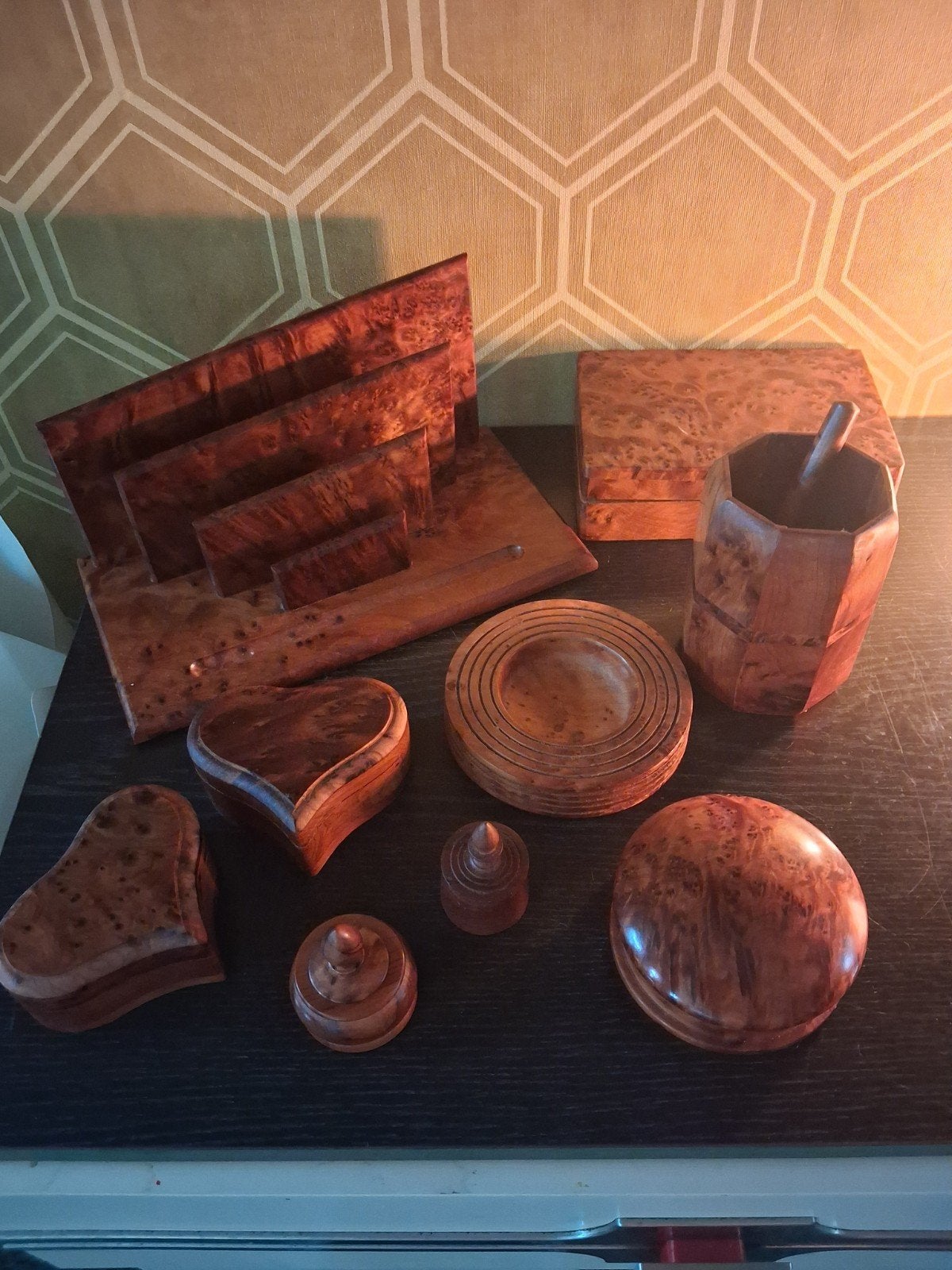 Exclusieve Set van Thuja-Wortelhout: Briefhouder, Pennenbak, Diversen, Ophalen of Verzenden